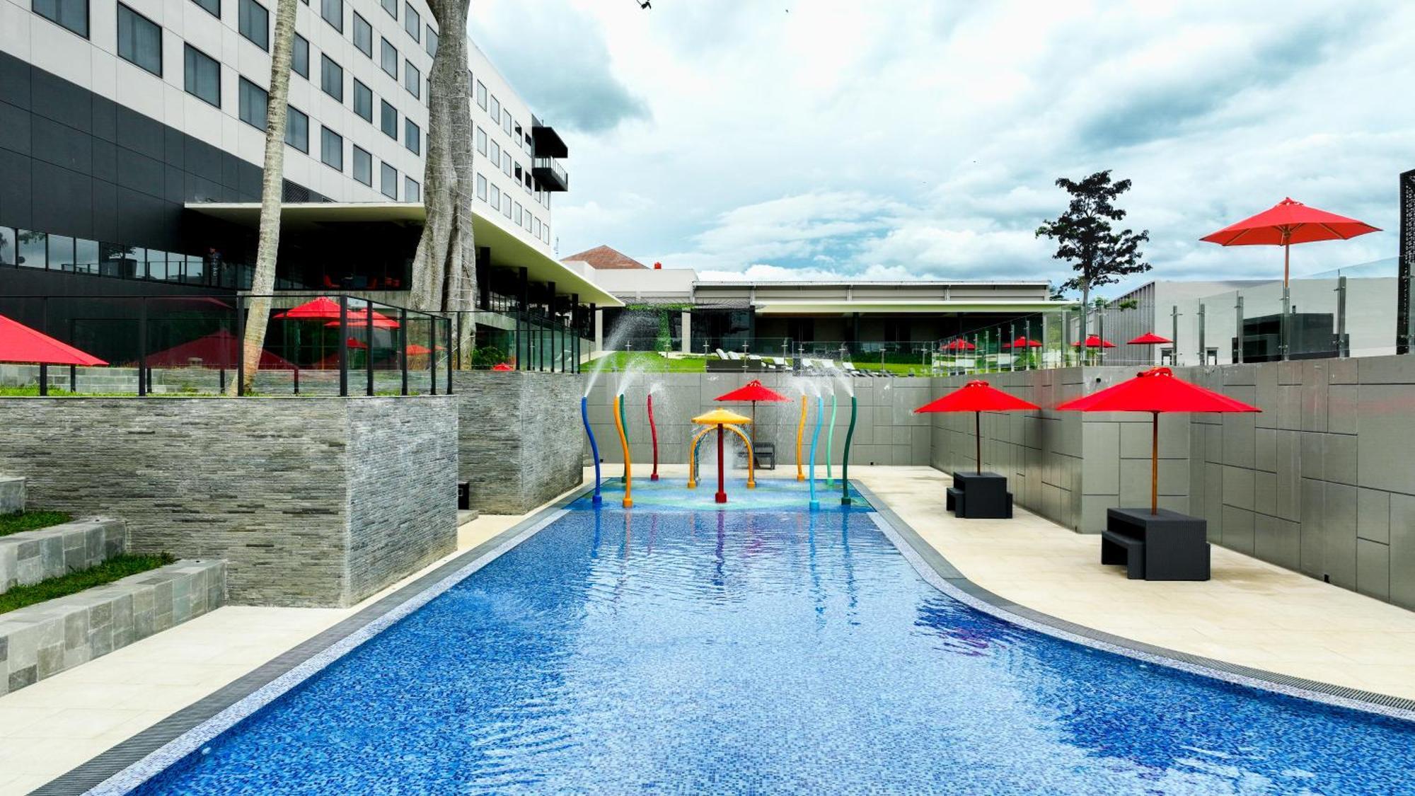 Aston Serang Hotel & Convention Center Экстерьер фото